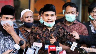 Aziz Yanuar: Mengapa Diduga Membunuh tak Ditahan?