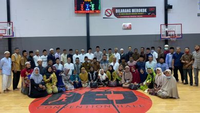 Ahmadi - Antos Buka Bersama Dengan Anggota FPPWD7 Di Dej Convention Hall