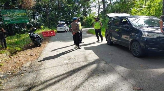 Tanpa Suket Bebas Covid-19, Mobil Travel dan Mobil Pribadi Disuruh Balik ke Arah Asal