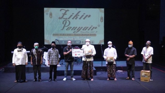 Dzikir Penyair Teater Tonggak Merawat Silaturahmi Antar Seniman Jambi