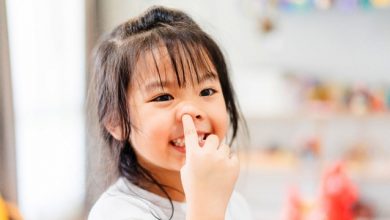 Jangan Khawatir Anak Balita Suka Ngupil, Ini Tipsnya