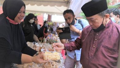 Al Haris Sempatkan Tinjau Bazaar UMKM di HUT Kota Jambi ke-75