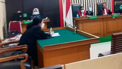 JPU Kejari Jambi Tuntut Calo PNS 3 Tahun Penjara JPU Kejari Jambi Tuntut Calo PNS 3 Tahun Penjara