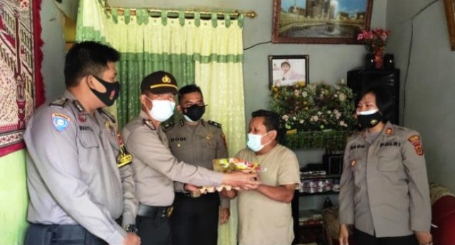 Giat Inovasi Polsek Sungai Penuh, Peduli Warga Kurang Mampu