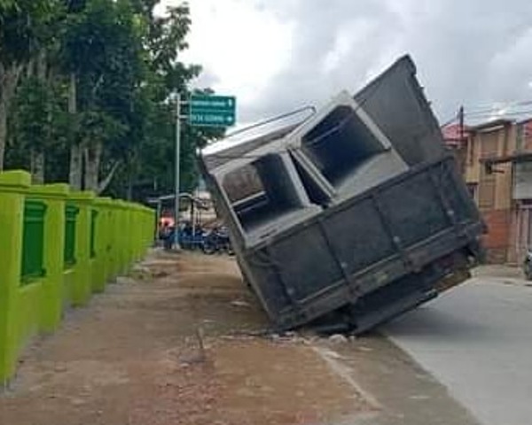 Kontruksi Dinilai Tidak Sesuai RAB, Drainase Jalan MH. Thamrin Sungai Penuh Jebol