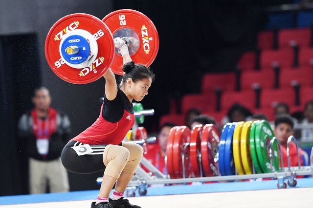 Windy Sumbang Medali Perdana di Olimpiade 2020 dari Cabang Angkat Besi