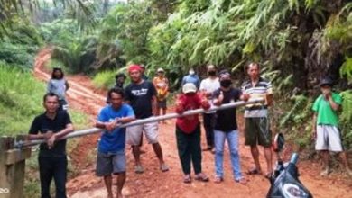 Warga Tabir Barat Tuntut PT AIP dan Blokade Jalan