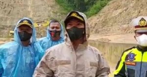 5 Titik Longsor Tutupi Akses Jalan Sungai Penuh - Padang via Puncak