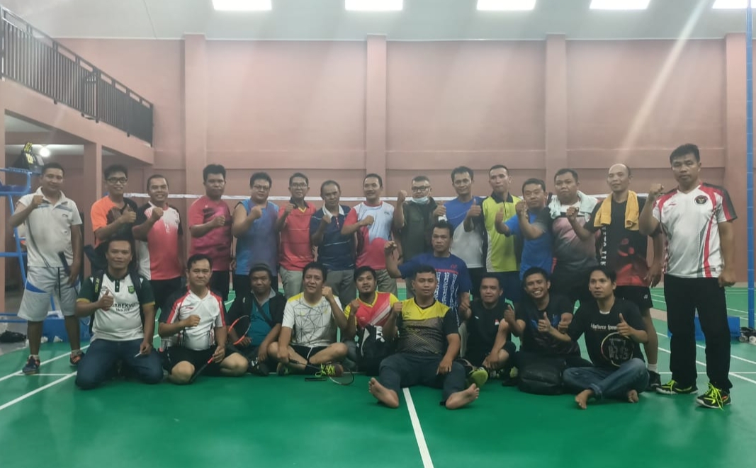 Ajang Silaturrahmi, Wartawan dan LSM Eksebisi Badminton Bersama Mitra Kerja