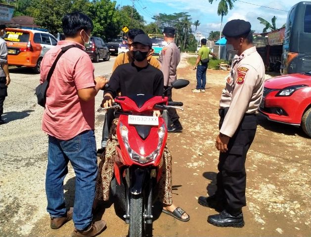 Polisi Gelar Razia Vaksin Covid-19 di Muara Bungo