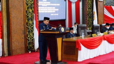 Rapat Paripurna Dewan Perwakilan Rakyat Daerah Provinsi Jambi