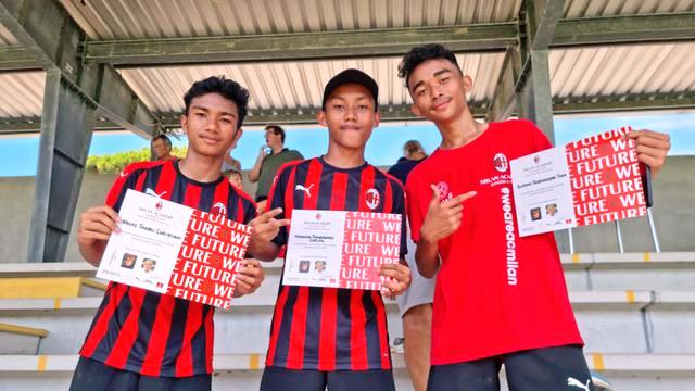 Keren! 3 Pesepak Bola Muda Sulawesi Utara Lolos Seleksi di Akademi AC Milan