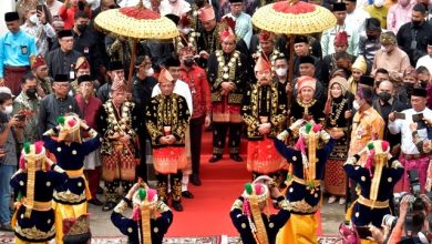 Mendagri dan Jaksa Agung Terima Gelar Adat Melayu Jambi Mendagri dan Jaksa Agung Terima Gelar Adat Melayu Jambi