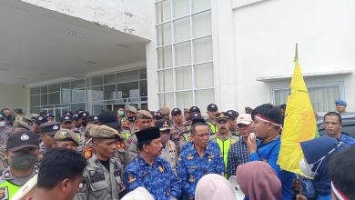 2 Periode Pimpin Kerinci, Adirozal Dinilai Gagal 2 Periode Pimpin Kerinci, Adirozal Dinilai Gagal