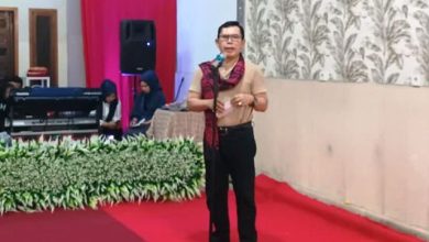 Ahmadi Zubir Hadiri HUT Ke-III Komunitas Souw Abeang