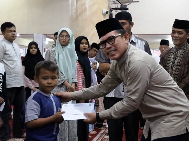 Pemkot Sungai Penuh Hadiri Penyerahan Santunan Anak Yatim