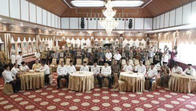 Serahkan Penghargaan Proper, Al Haris Harap Perusahaan Jaga Lingkungan Serahkan Penghargaan Proper, Al Haris Harap Perusahaan Jaga Lingkungan