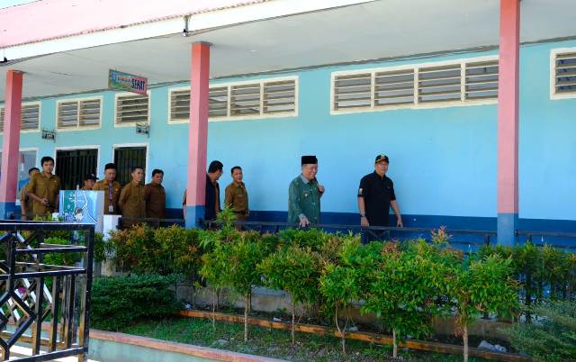 Wagub Sani Tinjau Proses Ujian Akhir Tahun di SMA dan SMK Kerinci