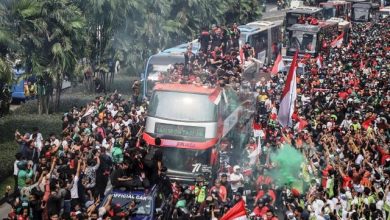 Atlet Renang Siman Sudartawa Sebut Timnas U-22 Lebih Dispesialkan di Pawai SEA Games Atlet Renang Siman Sudartawa Sebut Timnas U-22 Lebih Dispesialkan di Pawai SEA Games
