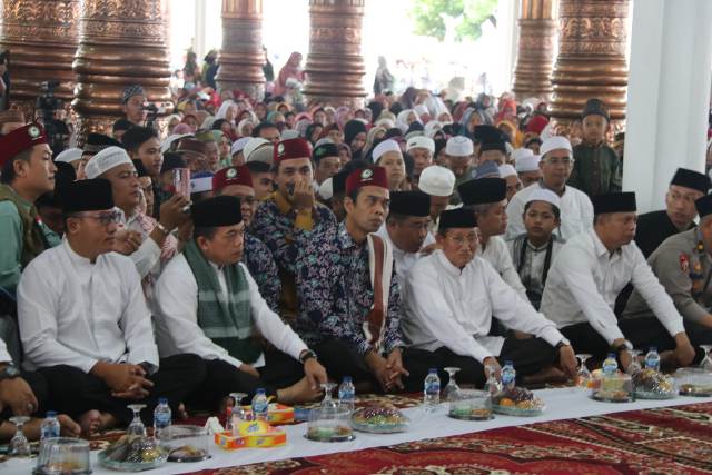 Gubernur Al Haris : Idul Fitri Momen Saling Memaafkan