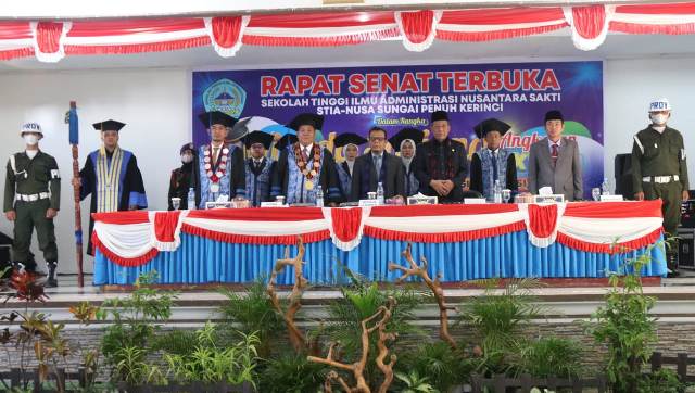 Pesan Wakil Gubernur Jambi Saat Wisuda Mahasiswa STIA NUSA