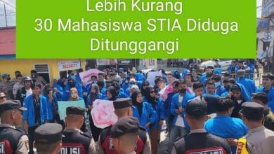 Puluhan Mahasiswa yang Demo STIA, Diduga Ditunggangi Puluhan Mahasiswa yang Demo STIA, Diduga Ditunggangi