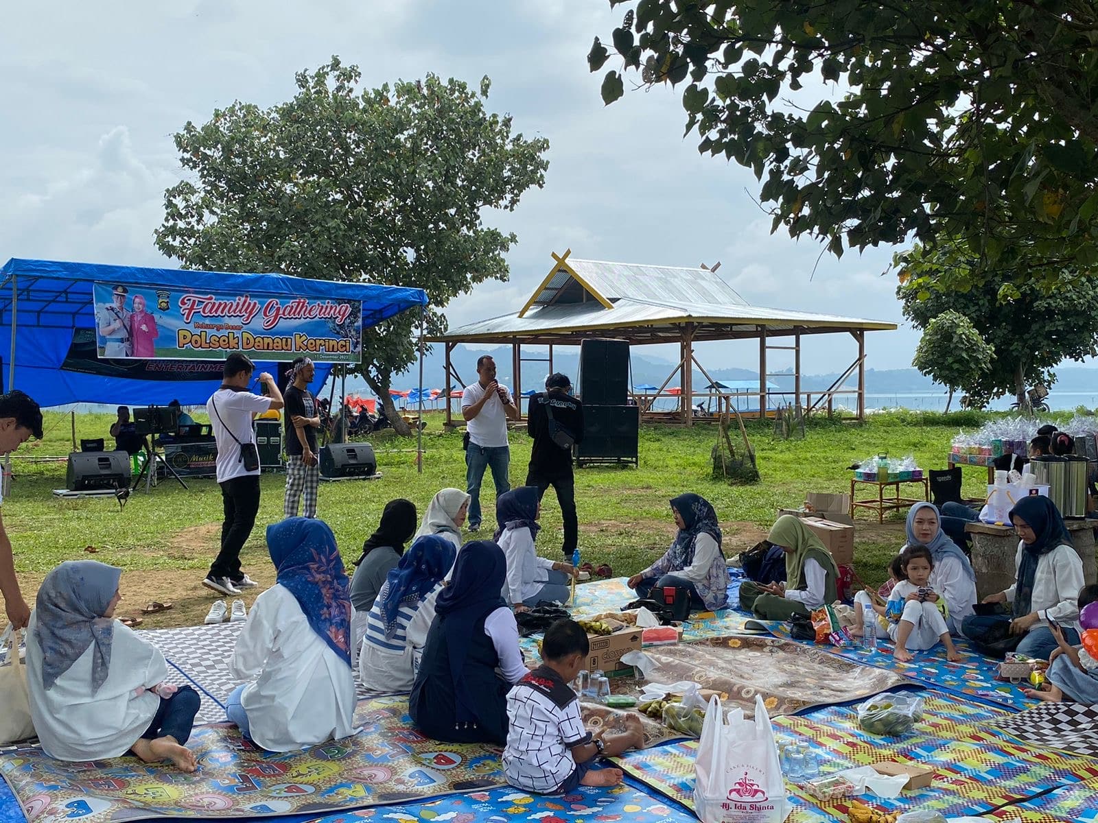 Keseruan Family Gathering Keluarga Besar Polsek Danau Kerinci