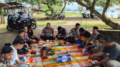 Jumat Curhat di Tepian Pantai Pasir Panjang