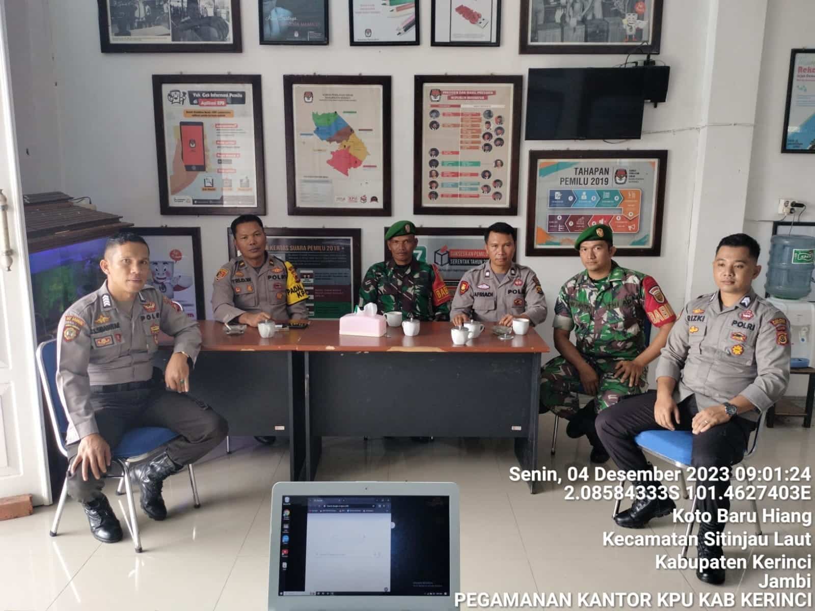 Polisi Disiagakan di Kantor KPU dan BAWASLU, Ciptakan Keamanan