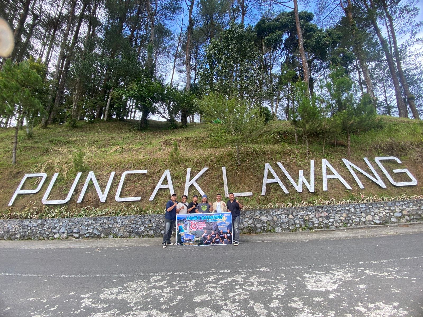 Hari Kedua Family Gathering Kerinci Time ke Puncak Lawang