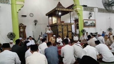 Safari Ramadhan di Bungo, Al Haris dan Mashuri Sholat Tarawih Bersama di Masjid Agung Al-Mubarok Safari Ramadhan di Bungo, Al Haris dan Mashuri Sholat Tarawih Bersama di Masjid Agung Al-Mubarok