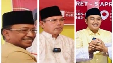 Ahmadi, Fikar dan Noviar Mendaftar di PKS Ahmadi, Fikar dan Noviar Mendaftar di PKS