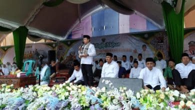 Gubernur Al Haris Hadir di Tengah Ribuan Warga Kuamang Kuning Gubernur Al Haris Hadir di Tengah Ribuan Warga Kuamang Kuning