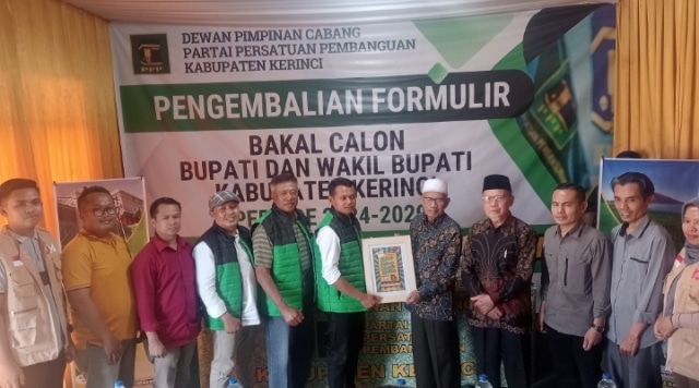 Deri Mulyadi Serahkan Berkas Pencalonan Bupati Kerinci ke PPP