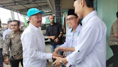 Lebih Dekat Dengan Monadi Lebih Dekat Dengan Monadi