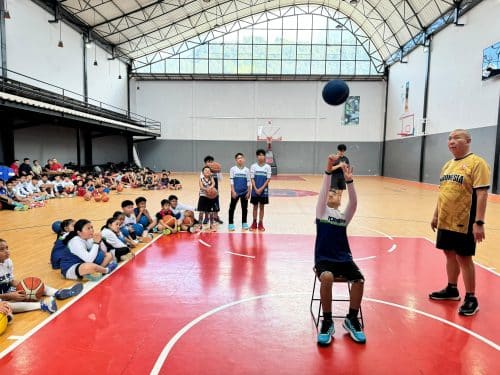 Ketua Umum Perbasi Pusat Danny Kosasih Sambangi DEJ-CH, Lapangan Basket Terbaik Di Provinsi Jambi