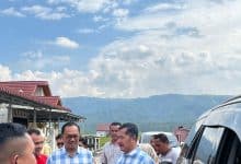 Kemeja Kotak-Kotak Monadi Murison: Simbol Kedekatan dengan Masyarakat Kerinci