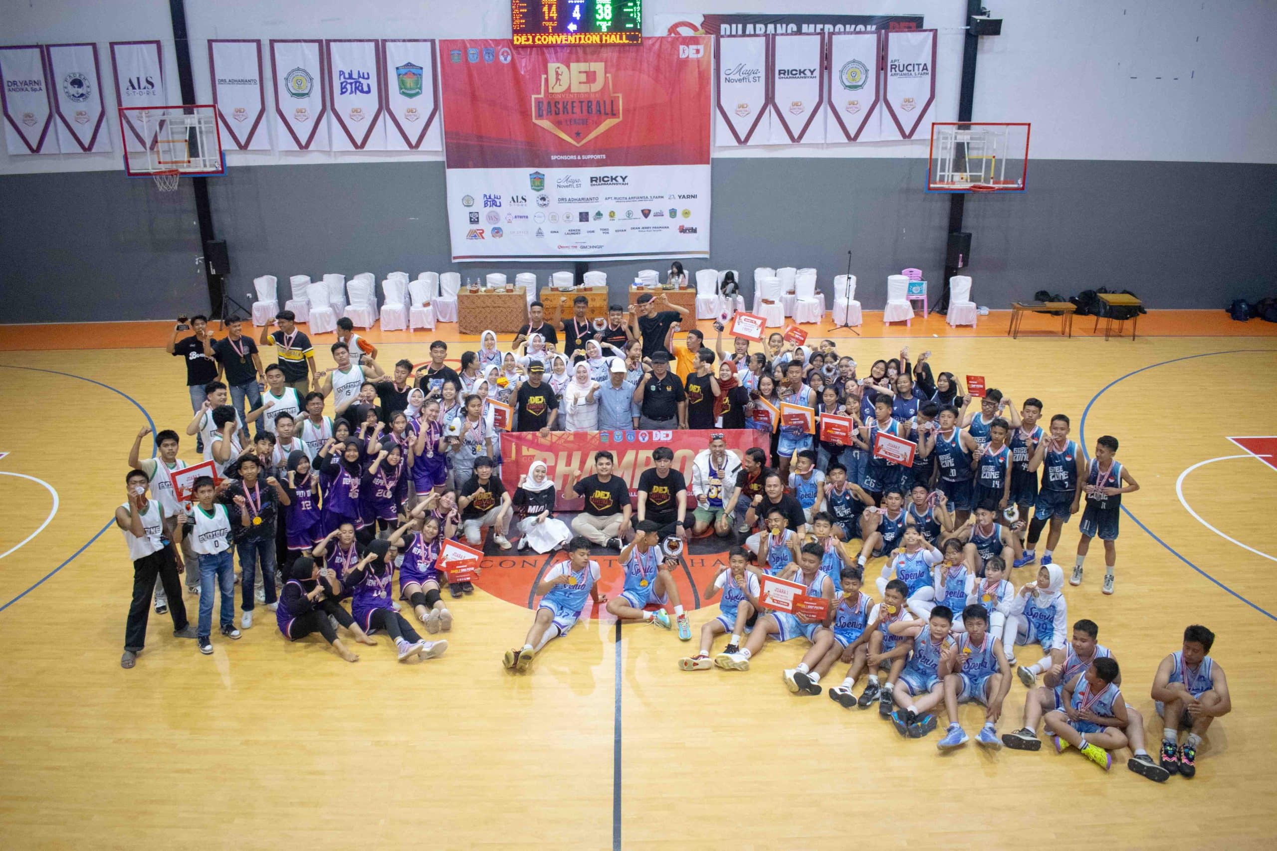 SMA 1 dan SMP 8 Sungai Penuh Sapu Bersih Gelar Juara di DEJ Basketball League 2024