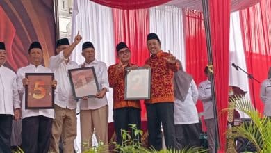 Pasangan Ahmadi-Ferry Raih Nomor 2, Motto Lanjutkan Dua Periode Semakin Nyata Pasangan Ahmadi-Ferry Raih Nomor 2, Motto Lanjutkan Dua Periode Semakin Nyata