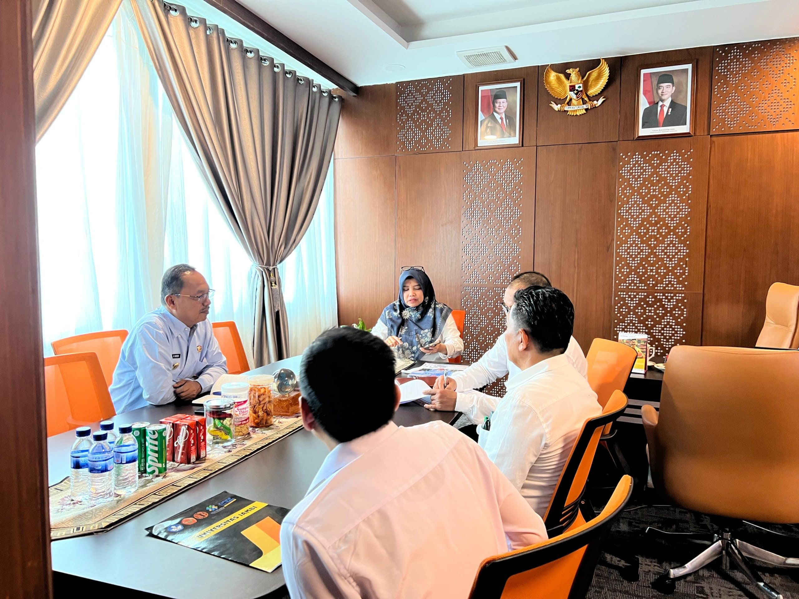Jajaki Kerjasama Dengan Universitas Jambi
