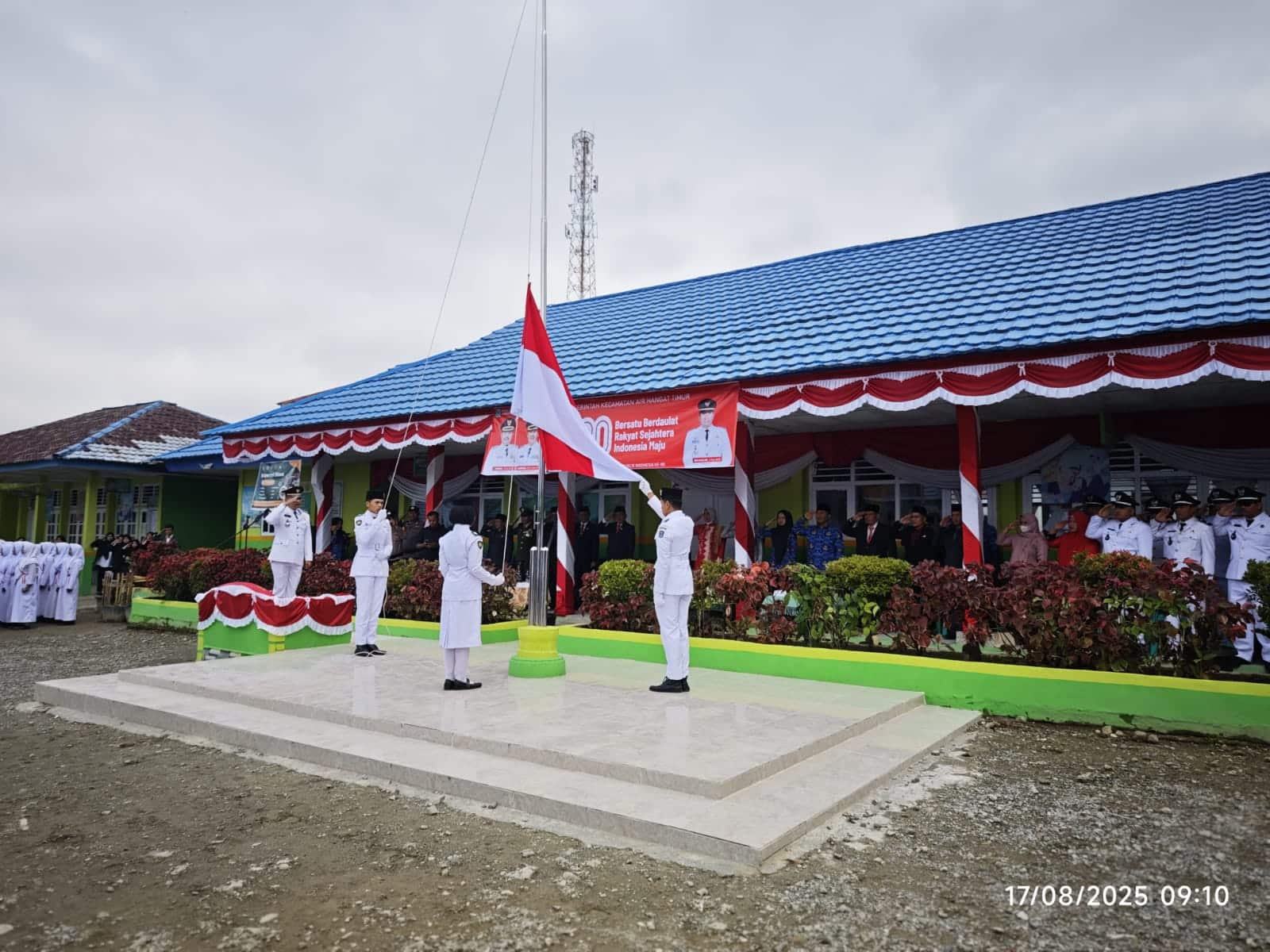 Momen Istimewa HUT RI 80 Tingkat Kecamatan Air Hangat Timur Sukses diadakan di MTSN 1 Kerinci