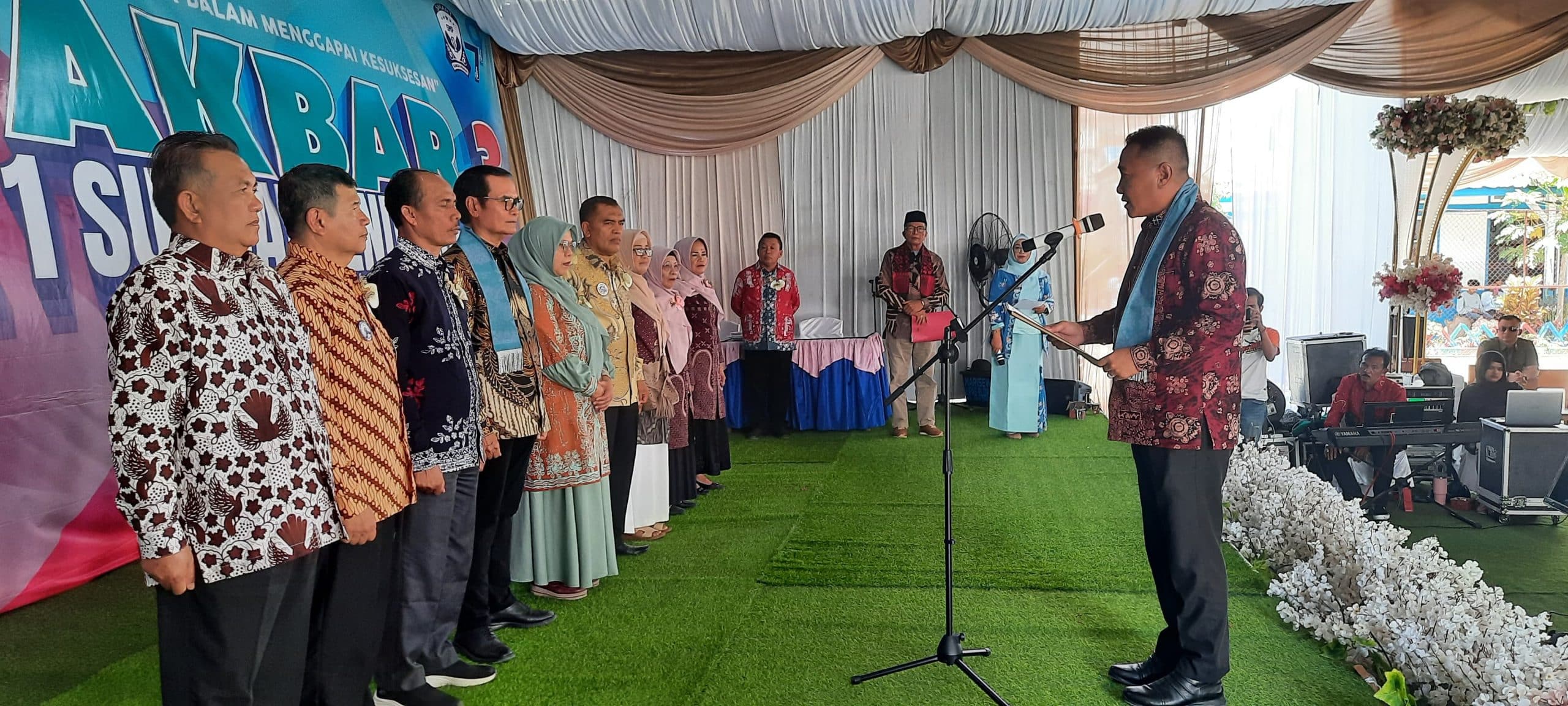 Wako Alfin Lantik Pengurus Alumni SMP 1 Sungai Penuh