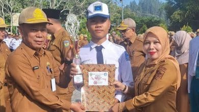 SMPN 8 Sungai Penuh Juara Barisan Indah SMPN 8 Sungai Penuh Juara Barisan Indah
