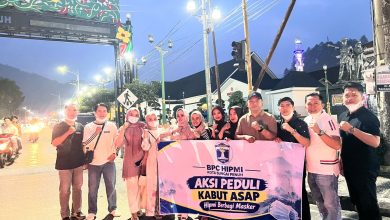 HIPMI Sungai Penuh Bagikan Ribuan Masker